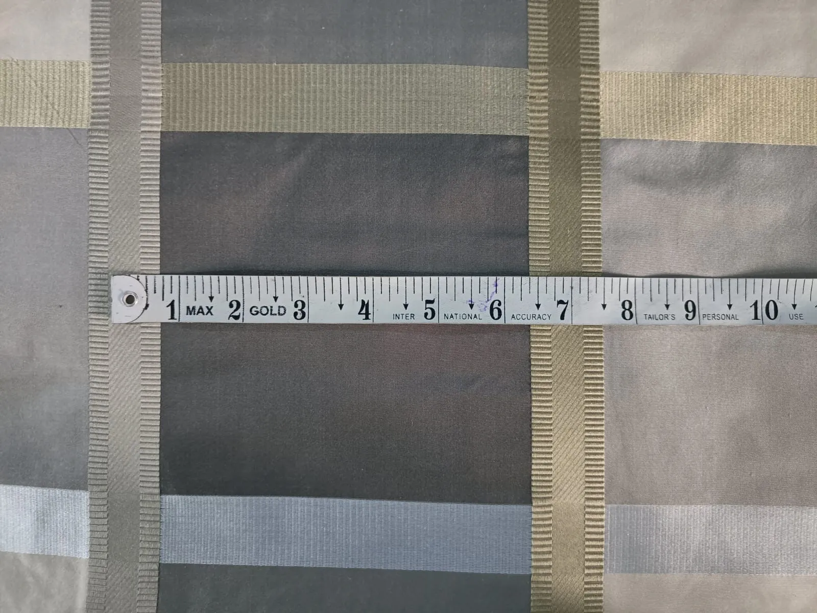 100% SILK TAFFETA FABRIC SILVER GREY &amp;DARK IVORY jacquard Plaids TAFC54[1]