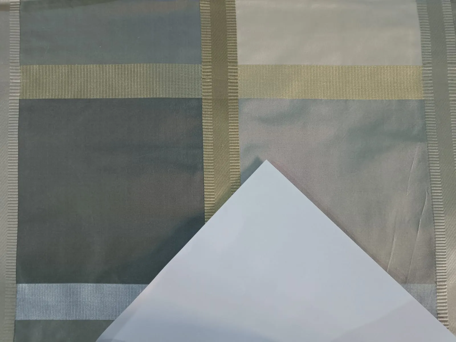 100% SILK TAFFETA FABRIC SILVER GREY &amp;DARK IVORY jacquard Plaids TAFC54[1]