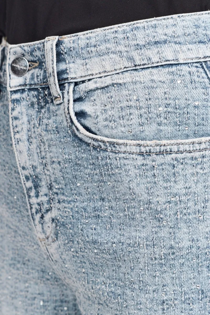 Helle Jeans mit Glitzerdetails