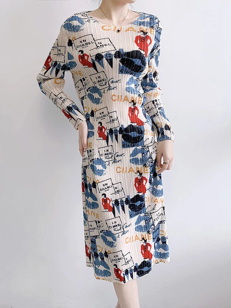 Long Sleeved Pleated Printed Dress