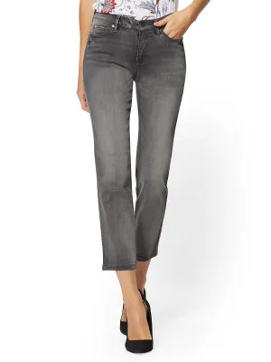 Mid-Rise Straight-Leg Jeans - Grey