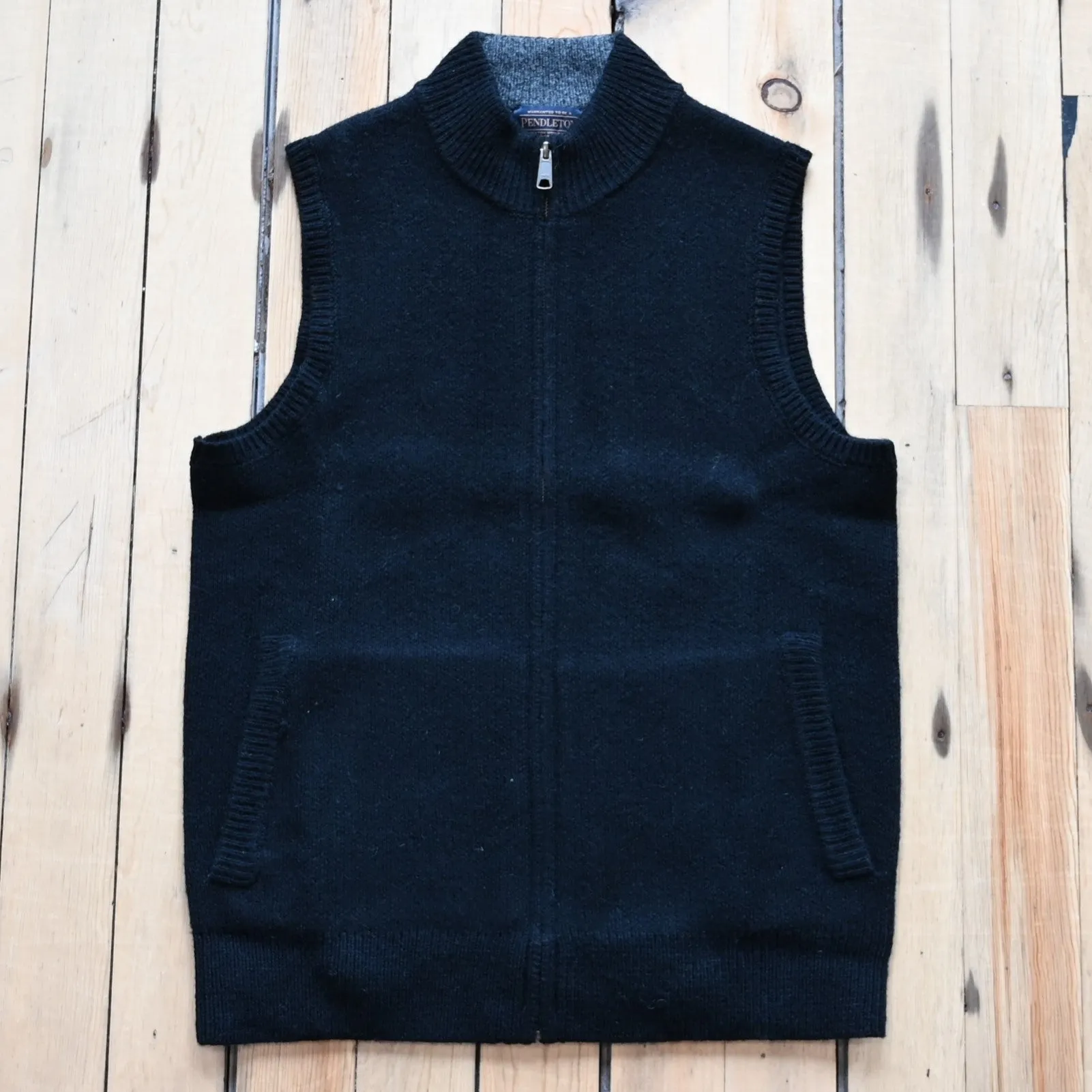Pendleton Men's Wool Sweater Vest in Black Khaki