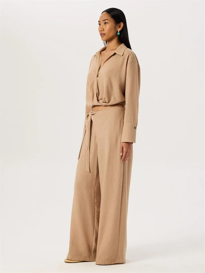 Tie Waist Detailed Slippery Pants - Beige